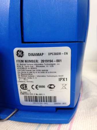 GE Dinamap DCP300M-EN Vital Signs Monitor