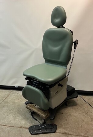 Midmark 630-010 Procedure Chair