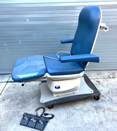 Laboratory Equipment  MTI 527 Tri-Powered Podiatry Chair