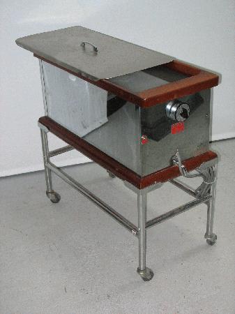 Other Equipment Parrafin Bath Dickson BB Paraffin Bath w/Rolling Stand