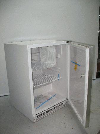 Other Equipment  Marvel Ind. 6CAF7019 Refrigerator/Freezer