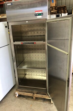 Other Equipment Cabinets and Carts Getinge 5520 Blanket Warmer