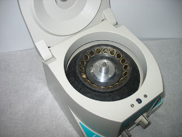 Labnet Spectrafuge 16M Microcentrifuge