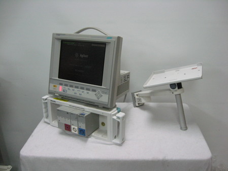 Agilent M1204A V24C Monitor