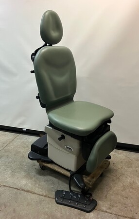 Midmark 630-010 Procedure Chair