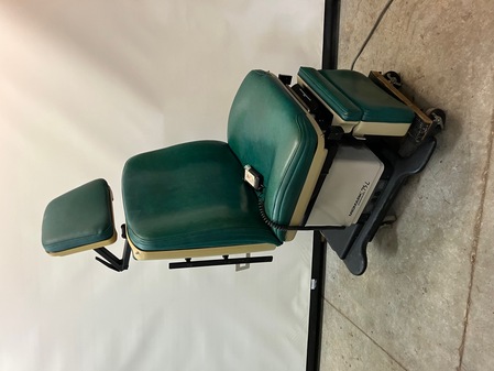 Midmark 411-012 Chair