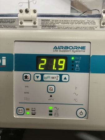 Airborne 750i Neonatal Incubator