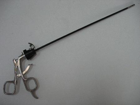 Surgical Instruments  5mm Grasper w/Ratchet