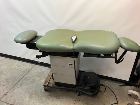 Patient Handling Chairs Midmark 630-010 Procedure Chair