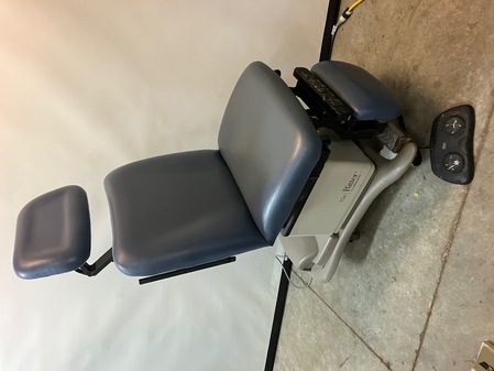 Laboratory Equipment  Ritter Midmark 75E Power Chair