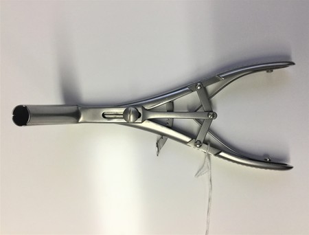 Surgical Instruments  Aesculap Gallbladder Extractor