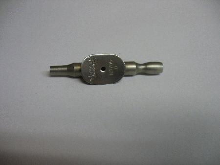 Surgical Instruments  House Cut-Off Adapter